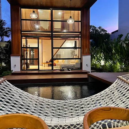 Stylish Tropical Villa 2 Bedroom , Canggu , 400M To Finn Beach