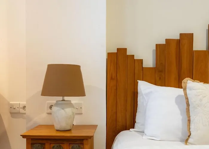 Stylish Tropical 2 Bedroom , , 400m To Finn * Canggu (Bali)