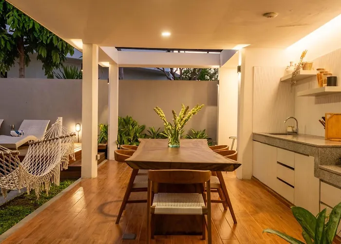 Villa Stylish Tropical 2 Bedroom , , 400m To Finn *