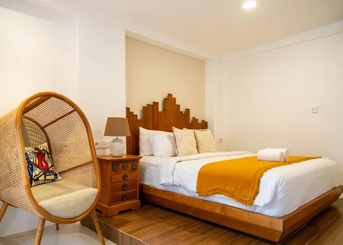 Villa Stylish Tropical 2 Bedroom , , 400m To Finn