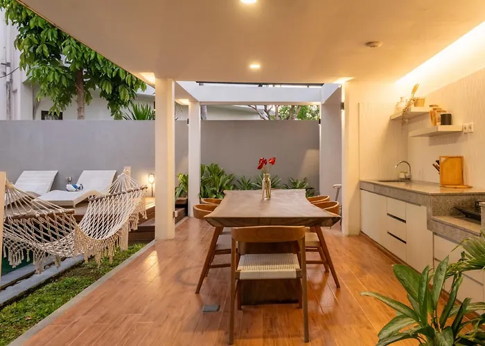 Stylish Tropical 2 Bedroom , , 400m To Finn Canggu (Bali)