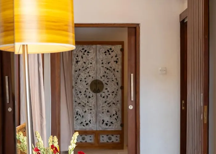 Villa Stylish Tropical 2 Bedroom , , 400m To Finn