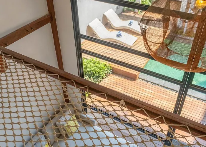 Stylish Tropical 2 Bedroom , , 400m To Finn Villa Canggu (Bali)